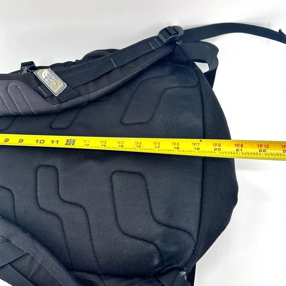 The North Face Mentor Commuter Backpack Black Padded Strap Hiking Travel Daypack